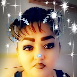 Meet your Posher, Claudia